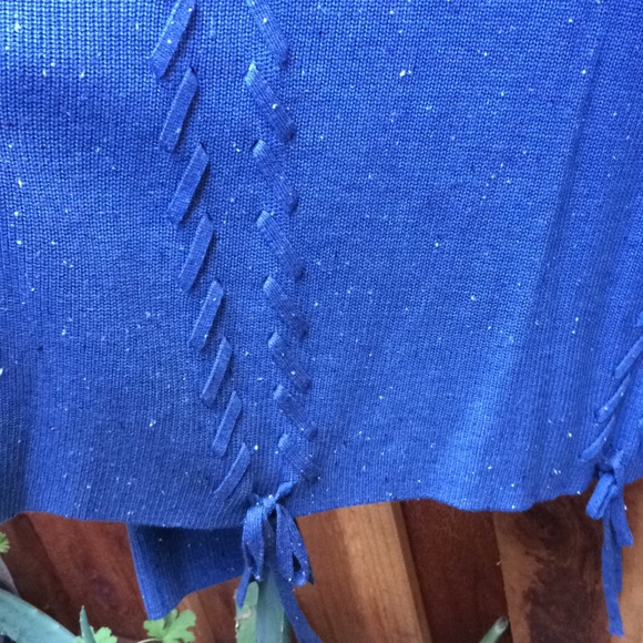 Like 🆕 Sweater - Picture 3 of 13